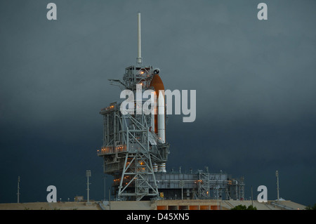 Space Shuttle Endeavour STS-134 (201104280021HQ) Stockfoto