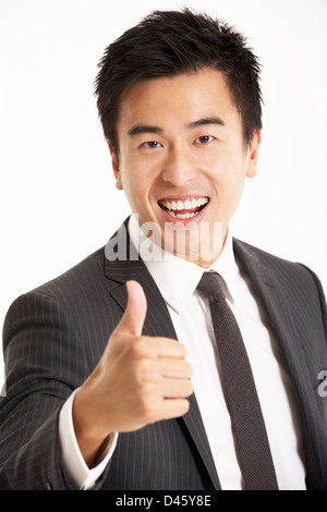 Studio-Porträt des chinesischen Geschäftsmann Stockfoto