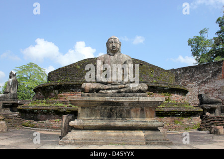 Einer der vier Buddha-Statuen, die die Dhyana Mudra, Polonnaruwa Vatadage Sri Lanka darstellen Stockfoto