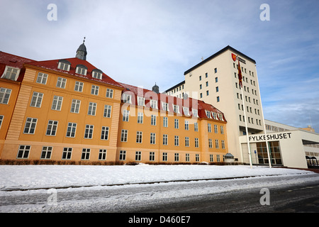 alten regionalen Klinikgebäude zerteilen Sie jetzt von Troms Fylkesadministrasjon Tromso Norwegen Europa Stockfoto