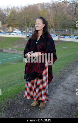 Newton, CT - Freitag, den 14/2012 - die Stunden nach den Sandy Hook Grundschule-Schießereien. Stockfoto