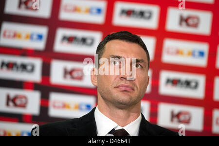 Mannheim, Deutschland, 6. März 2013. Es gibt Boxen Welt-Champion Wladimir Klitschko aus der Ukraine eine Pressekonferenz in der SAP Arena in Mannheim. 36 Jahre alte WBO, IBF und WBA-Champion Klitschko wird deutsch-italienischen Pianeta in Mannheim am 4. Mai 2013 kämpfen. Foto: UWE ANSPACH/Dpa/Alamy Live News Stockfoto