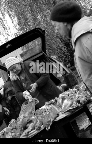 Garküche in offenen Markt, Almaty, Kasachstan Stockfoto