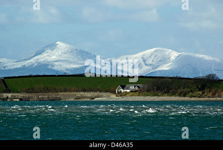 Berge von Mourne im Winter vom Narrows Strangford Lough, Co Down, Nordirland Stockfoto