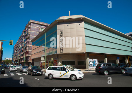 Verkehr vor Hiperdino Supermarkt Triana Viertel Las Palmas de Gran Canaria Stadt Gran Canaria Insel der Kanaren Stockfoto