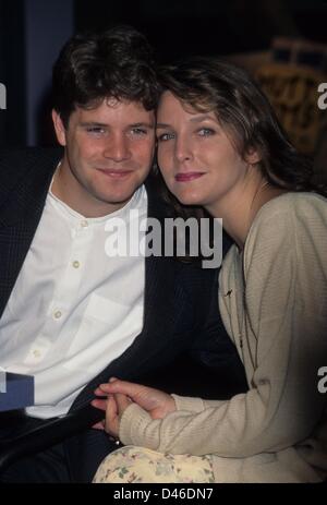 SEAN ASTIN mit Frau Christine Harrell Astin 1995.VSDA Konvention Dallas.k1640fb. (Kredit-Bild: © Fitzroy Barrett/Globe Photos/ZUMAPRESS.com) Stockfoto