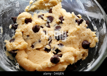 RAW Chocolate Chip Cookie-Teig Stockfoto