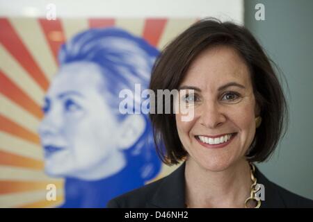 26. Februar 2013 - Los Angeles, Kalifornien (CA, USA - Elizabeth Englisch, Leiter Archer Schule für Mädchen in Brentwood. (Kredit-Bild: © Ringo Chiu/ZUMAPRESS.com) Stockfoto