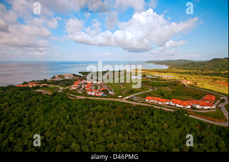 Pristine Bay Resort und Black Pearl Golf Kurs auf die Insel Roatan, Honduras Stockfoto