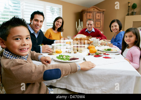 Multi-Generation-Familie feiert Thanksgiving Stockfoto
