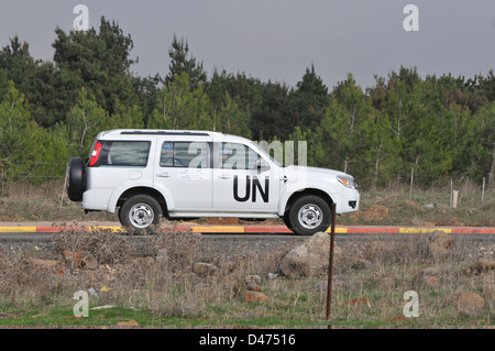 Israel, Golan-Höhen, A United Nations Disengagement Beobachtung Force Fahrzeug an der israelisch-syrischen Grenze Stockfoto