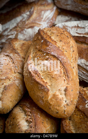 Eine Anzeige von mehreren Arten von Brot (Frankreich). -Typen Brote Vorstellung de différent de Schmerzen. Stockfoto