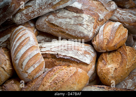 Eine Anzeige von mehreren Arten von Brot (Frankreich). -Typen Brote Vorstellung de différent de Schmerzen. Stockfoto