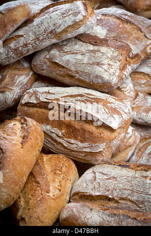 Eine Anzeige von mehreren Arten von Brot (Frankreich). -Typen Brote Vorstellung de différent de Schmerzen. Stockfoto