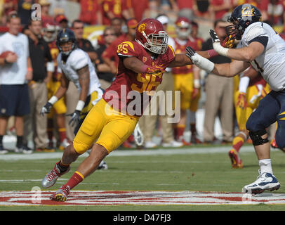 22. September 2012 - Los Angeles, CA, Vereinigte Staaten von Amerika - {Jahr} Los Angeles, CA am 22. September... USC Trojans defensive Lineman (96) Wes Horton während der NCAA Football-Spiel zwischen den USC Trojans und die California Golden Bears am Kolosseum in Los Angeles, Kalifornien. Die USC Trojans besiegen die California Golden Bears 27-9... (Obligatorische Credit: Jose Marin / MarinMedia / Cal Sport Media) Stockfoto