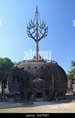 Buddha Park, auch bekannt als Xieng Khuan ist ein voll von bizarren und exzentrischen Statuen in der Nähe von Vientiane, Laos, Südostasien Stockfoto