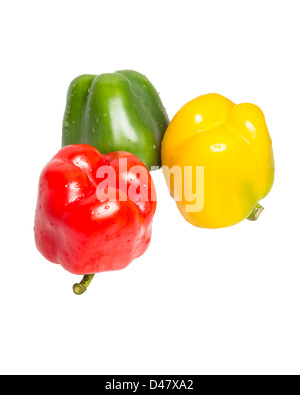 Drei bunte Paprika, isoliert auf weiss Stockfoto