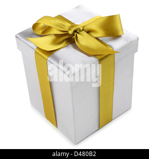 Silber mit einem goldenen Band auf weißem Hintergrund Stockfoto