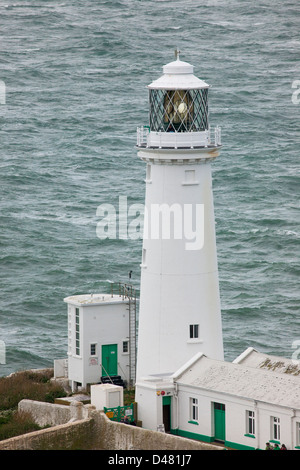 Ein Blick von oben der South Stack Leuchtturm auf der walisischen Insel Anglesey Stockfoto