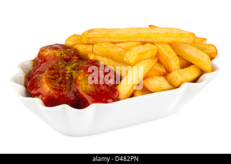 Keramikschale mit Currywurst und Pommes frites Stockfoto