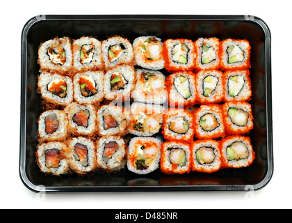Sushi set in Kunststoff-Box isoliert Stockfoto