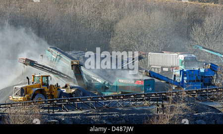 Brech- und Siebanlagen Maschinen. Die Cemex Shap Blue Granit arbeitet. Shap, Cumbria, England, Vereinigtes Königreich, Europa. Stockfoto