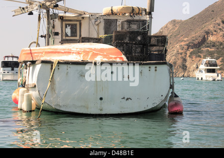 Festgemachten Yachten Catalina Harbor auf Santa Catalina Island. In der Nähe von Two Harbors Isthmus Stockfoto