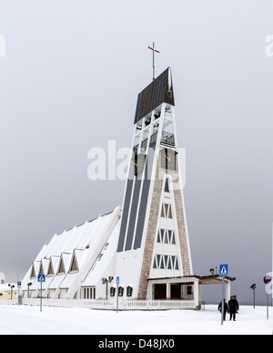 Lutherischen Kirche in Hammerfest, entworfen vom Architekten Hans Magnus und Baujahr 1961 Stockfoto