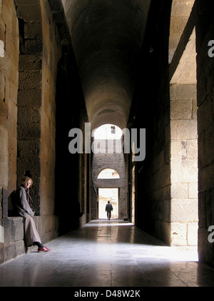 zurück, Bühne, Römisches Theater, Bosra, Syrien, Ostern 2004 Stockfoto