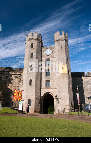 Torhaus Türme an der Warwick Castle in England. Stockfoto