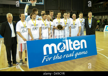 Glasgow, UK, 09. März 2013. Clark Eriksson Falkirk Fury, der Stadt Edinburgh Könige in der BBL Herausforderung Schild Final 2013 im Emirates Arena Glasgow Beat. Kredit Colin Edwards/Alamy leben Nachrichten Stockfoto