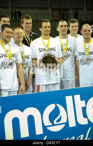 Glasgow, UK, 09. März 2013. Clark Eriksson Falkirk Fury, der Stadt Edinburgh Könige in der BBL Herausforderung Schild Final 2013 im Emirates Arena Glasgow Beat. Kredit Colin Edwards/Alamy leben Nachrichten Stockfoto