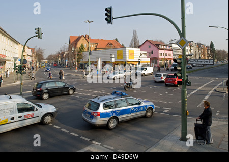 Berlin, Deutschland, Kreuzung Leonor Straße / Kaiser Wilhelm Straße Stockfoto