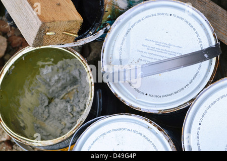 Alter Farbe Dosen. Stockfoto