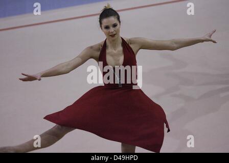 Gdynia, Polen. 9. März 2013. Polnische beste Turnerin, Olympiateilnehmer von Peking (2008) und London (2012) Joanna Mitrosz endet ihrer sportlichen Laufbahn während der künstlerischen Gymnastik polnischen Grand Prix in Gdynia. Bildnachweis: Michal Fludra / Alamy Live News Stockfoto