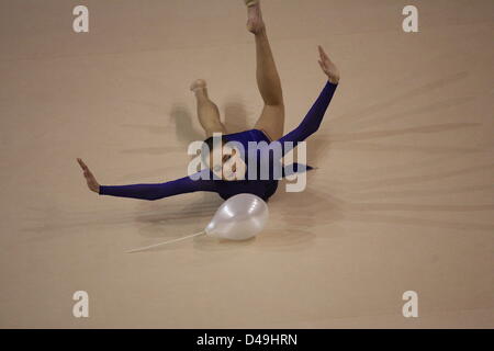 Gdynia, Polen. 9. März 2013. Polnische beste Turnerin, Olympiateilnehmer von Peking (2008) und London (2012) Joanna Mitrosz endet ihrer sportlichen Laufbahn während der künstlerischen Gymnastik polnischen Grand Prix in Gdynia. Bildnachweis: Michal Fludra / Alamy Live News Stockfoto