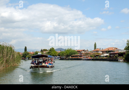 Dalyan Fluss vor die Felsengräber von Kaunos oder Kaunos in der Nähe von Marmaris, Türkische Ägäis, Türkei, Asien Stockfoto