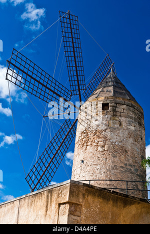 Mallorca, Spanien: Traditionelle Windmühle in Palma Stockfoto