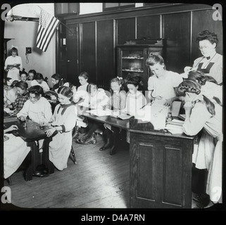 Mädchen im Klassenzimmer, Reisen Bibliothek an öffentlichen Schulen Playg... Stockfoto