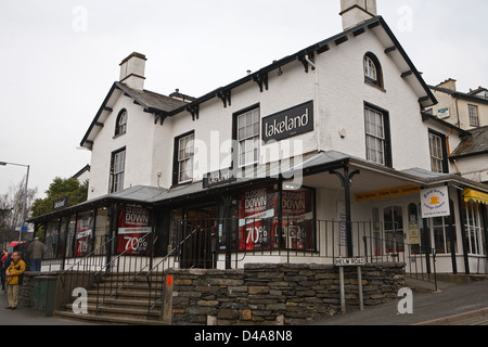 Lakeland Ledergeschäft in Windermere im Lake District Schließung für Sanierung März 2013 Stockfoto