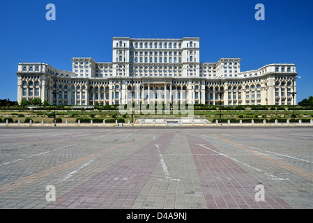 Der Parlamentspalast, das zweitgrößte Gebäude der Welt, gebaut von Diktator Ceausescu Stockfoto