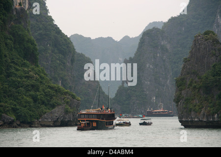 Halong-Bucht in Vietnam, Asien Stockfoto