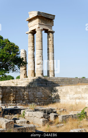 Rhodos. Griechenland. Die übrigen Spalten des 3. Jahrhundert v. Chr. Tempel des Pythischen Apollo auf Monte Smith, einem Hügel westlich von Rhodos-Stadt. Stockfoto