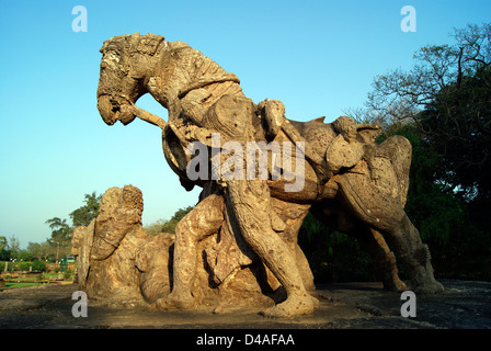 Krieger-Fahrer und Krieg Pferd antike Stein schnitzen Statue Skulptur bei Konark Sun Temple in Orissa Odisha Indien Stockfoto