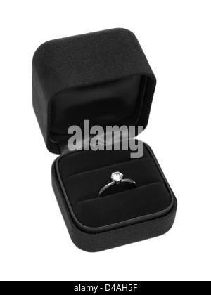 Ein Schmuckkästchen, vor einem weißen Hintergrund isoliert Stockfoto