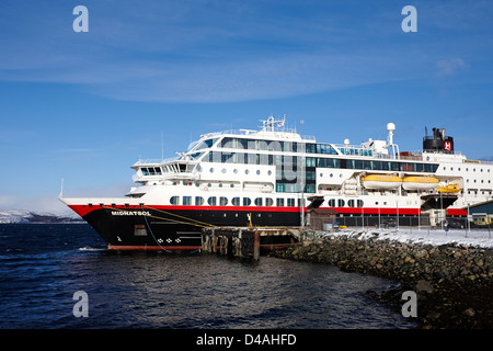 MS Midnatsol Hurtigruten Kreuzfahrt Schiff festgemacht Kirkenes Bergen Norwegen Europa Stockfoto