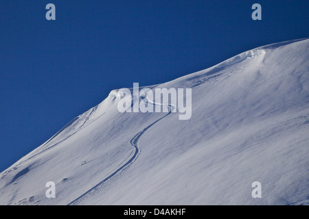 Loipen im Tiefschnee, La Plagne, Frankreich Stockfoto