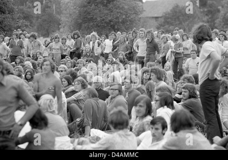 Kleinwanzleben, DDR, Menschen auf ein open-air-Konzert der Puhdys Stockfoto