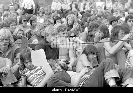 Kleinwanzleben, DDR, Menschen auf ein open-air-Konzert der Puhdys Stockfoto