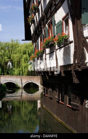 Ulm, Deutschland, crooked House im Bezirk Angeln Stockfoto